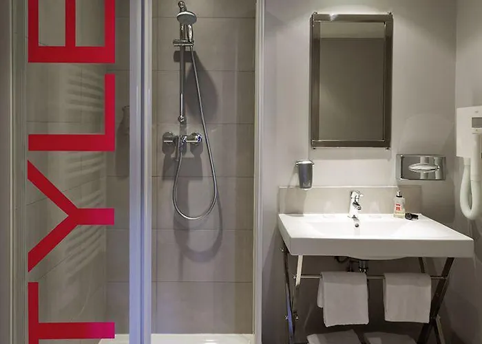 Ibis Styles Antibes Les Pins 3*