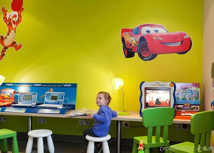 Ibis Styles Antibes Les Pins 酒店