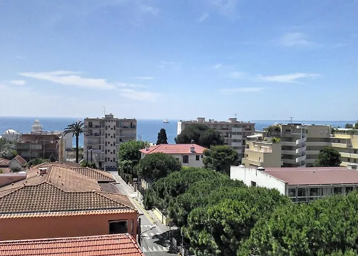 酒店 Ibis Styles Antibes Les Pins 3*