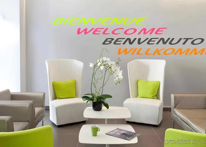 Ibis Styles Antibes Les Pins 酒店 3*