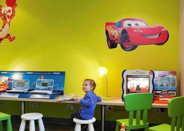 Ibis Styles Antibes Les Pins 3* 胡安莱潘