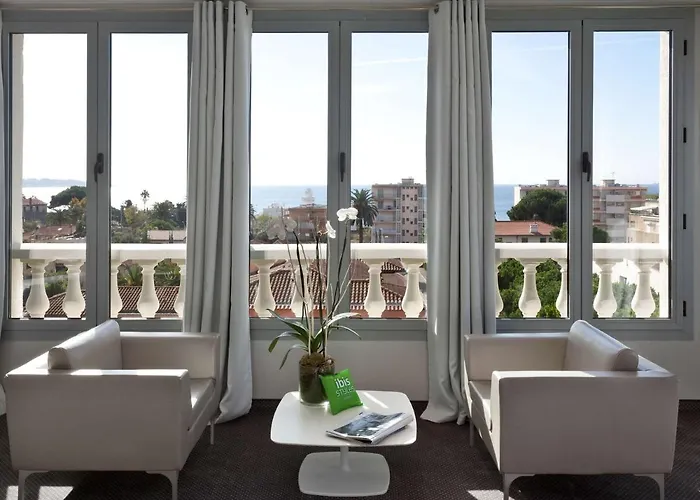 Ibis Styles Antibes Les Pins 酒店 胡安莱潘