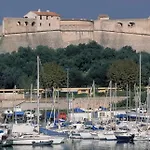 Ibis Styles Antibes Les Pins 3* Juan-les-Pins