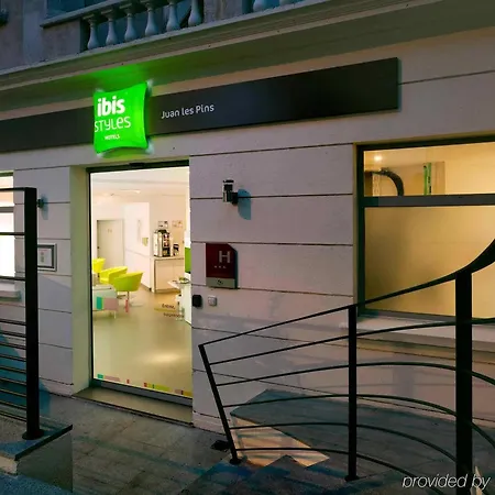 Ibis Styles Les Pins 3*