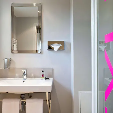Готель Ibis Styles Antibes Les Pins Жюан-ле-Пен