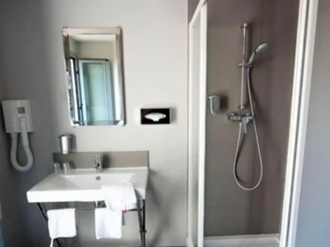 Ibis Styles Antibes Les Pins Hotel 3*