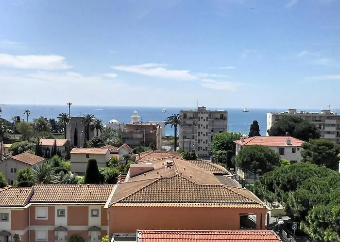 Ibis Styles Antibes Les Pins Juan-les-Pins
