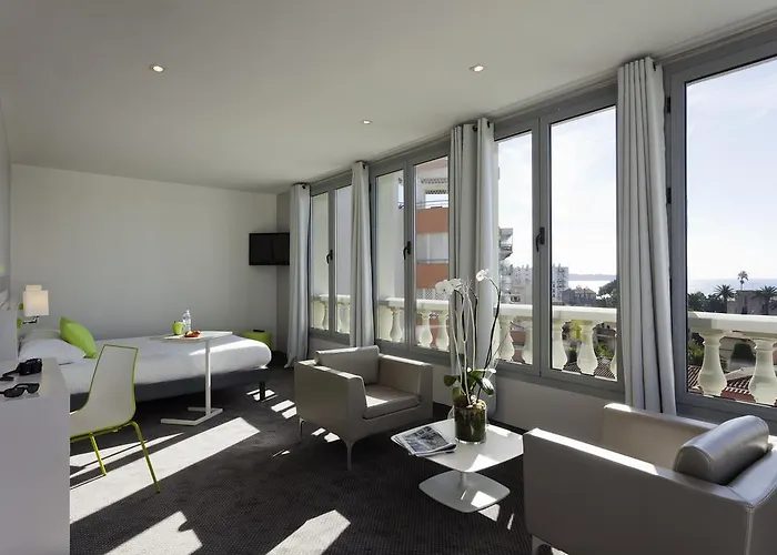 Ibis Styles Antibes Les Pins Hotel 3*